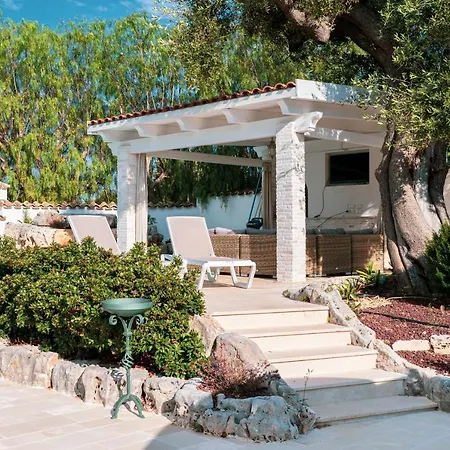 לינה וארוחת בוקר Antico Ulivo מונופולי