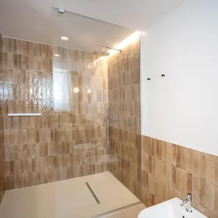 לינה וארוחת בוקר Antico Ulivo 4*