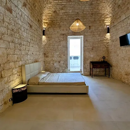 לינה וארוחת בוקר Antico Ulivo 4*